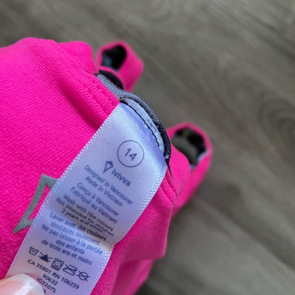 Ivivva/ Lululemon Reversible Sports Bra (New!!) - Picture 6 of 6